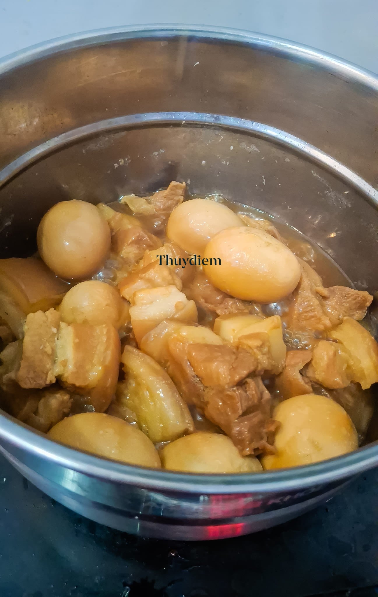 Dùng loại lá này nấu món thịt kho trứng để màu đẹp, nước trong, thơm ngon chuẩn vị ngày Tết - 7