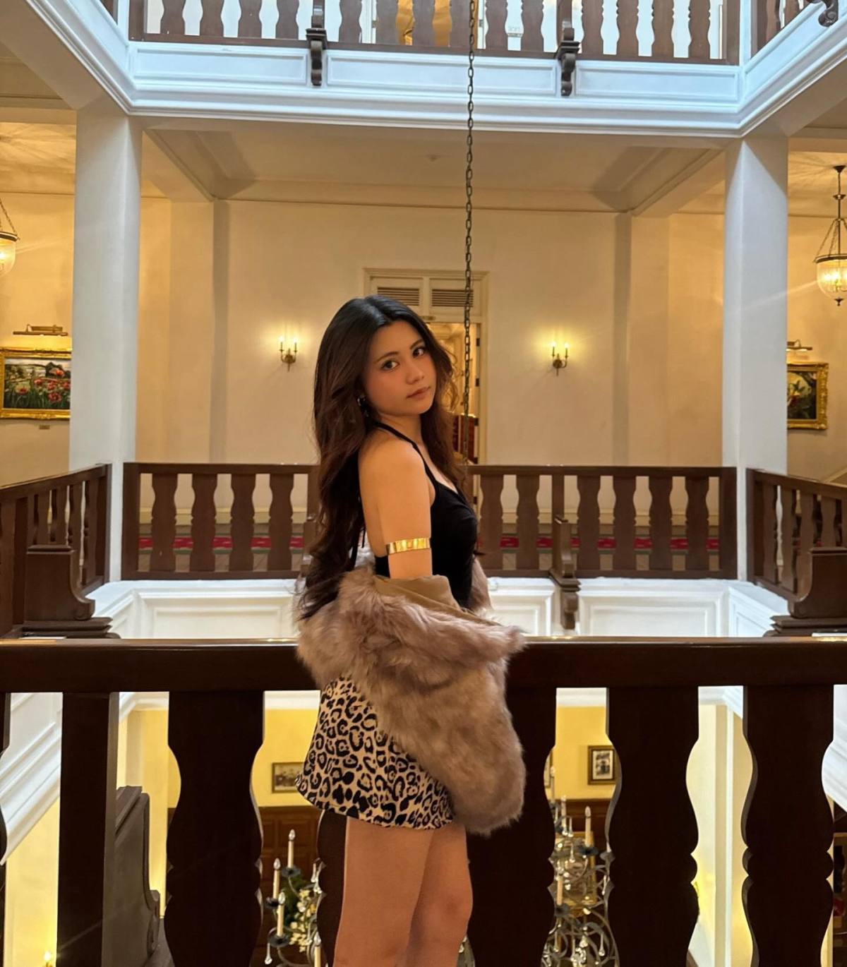 Hạt Dẻ lên đồ cool ngầu như các cô gái Âu Mỹ.