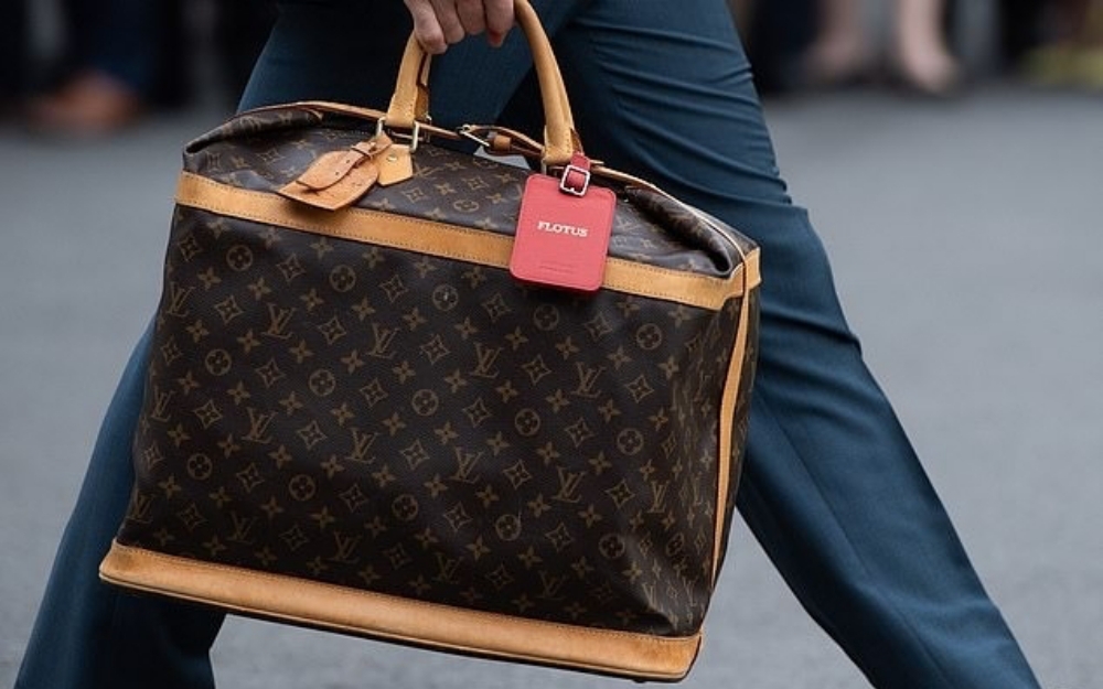 Những chiếc túi đắt nhất của bà Melania Trump - 7