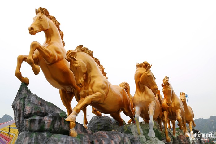 Bát Mã tung vó ở Quảng Ninh