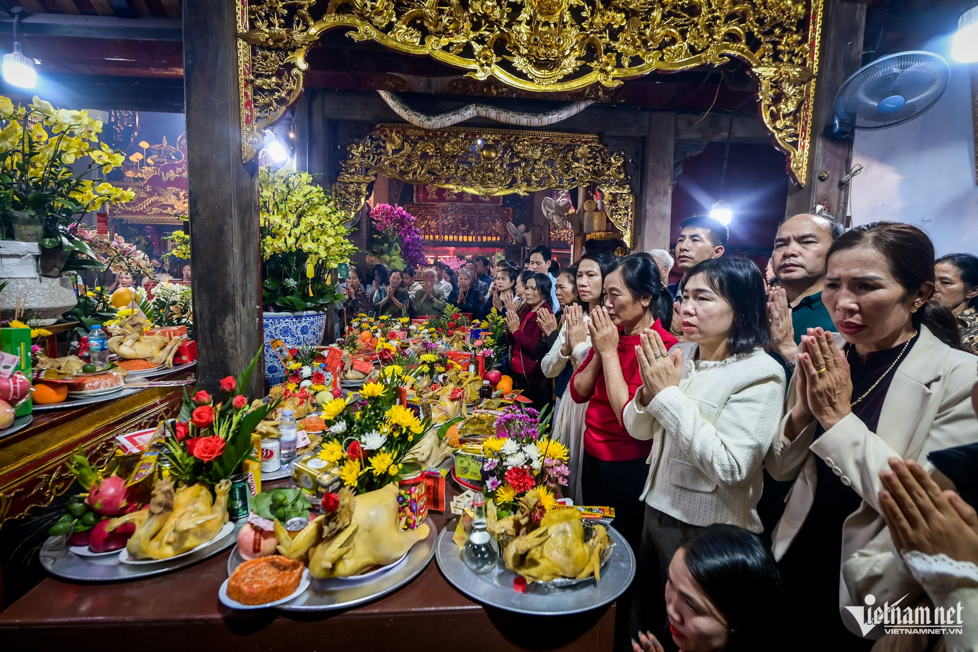 Đêm giao thừa, cả làng ở Ninh Bình mang mâm xôi gà đi lễ Phủ - 5