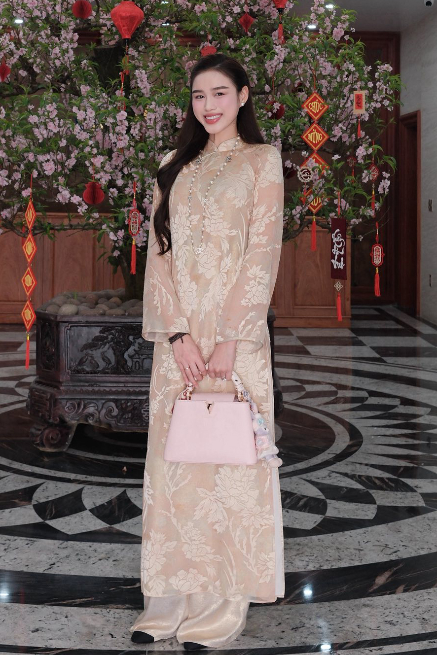 amp;#34;Dâu hào mônamp;#34; Đỗ Thị Hà năm đầu đón Tết ở quê chồng - 4