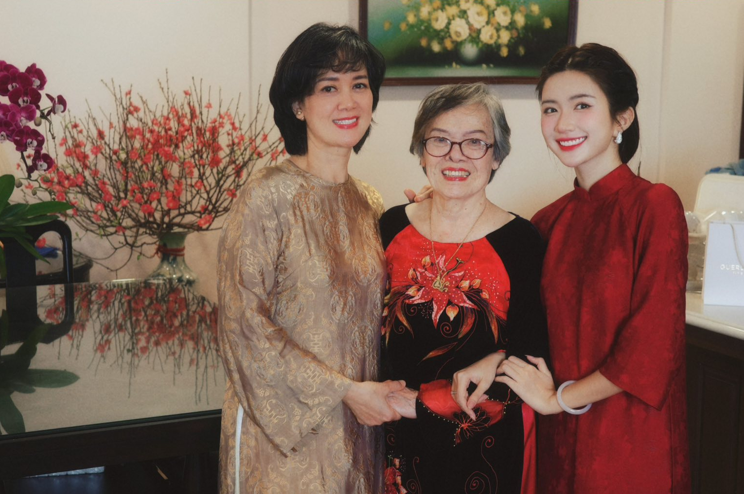 Diễn viên Ngọc Huyền khoe ảnh gia đình, gây chú ý nhất là mẹ chồng - em gái Chí Trung, giảng viên piano - 2