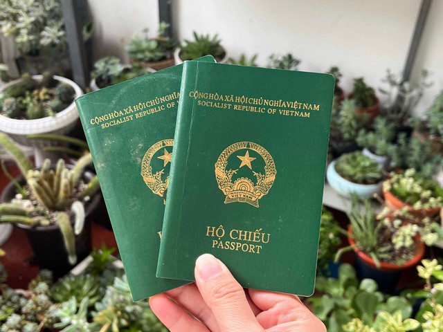 Hộ chiếu (passport) là giấy tờ thuộc quyền sở hữu của Nhà nước cấp cho công dân Việt Nam sử dụng để xuất cảnh, nhập cảnh. Ảnh minh họa: TL