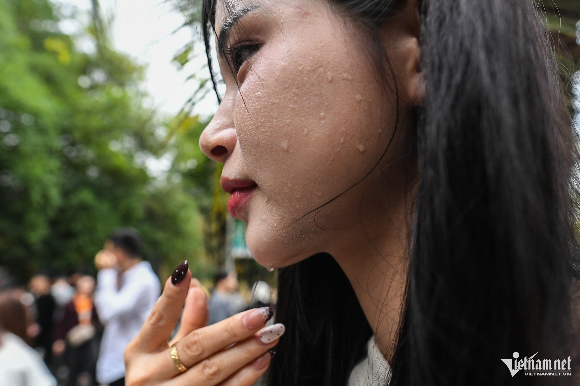 Lặn lội xa xôi xin lộc tình duyên, rửa mặt bằng nước giếng đầu năm mới - 5