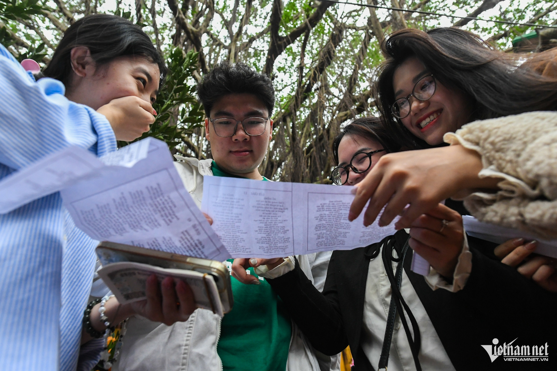 Lặn lội xa xôi xin lộc tình duyên, rửa mặt bằng nước giếng đầu năm mới - 12