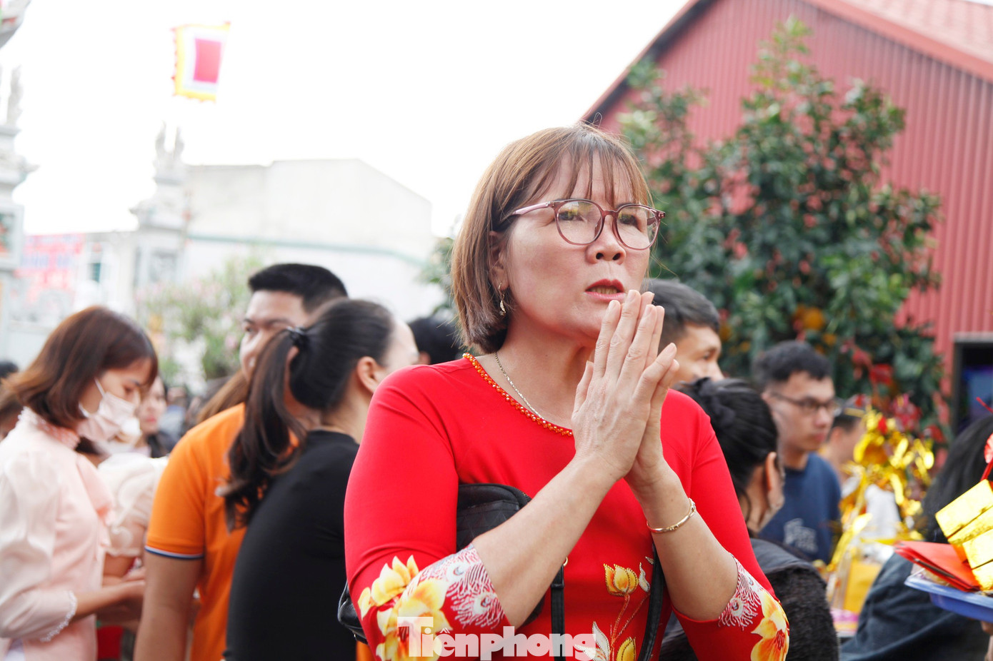 Biển người chen nhau vay tiền ở đền Bà Chúa Kho 36 img src/upload/1-2026/images/2026-02-23/1771816091-tp-19-width1390height926.jpg width660 /