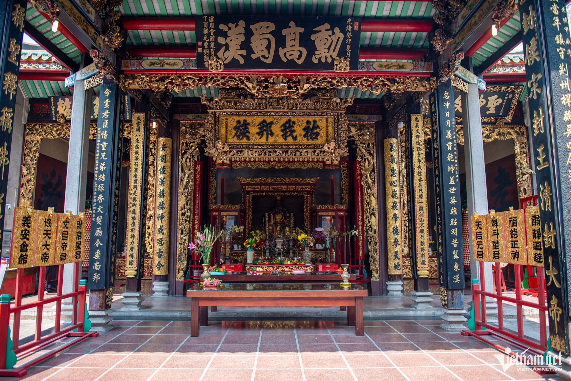 Chùa ở TPHCM có tượng ngựa Xích Thố cao hơn 2m, nhiều người đến cầu may 27 Chùa ở TPHCM có tượng ngựa Xích Thố cao hơn 2m, nhiều người đến cầu may - 8