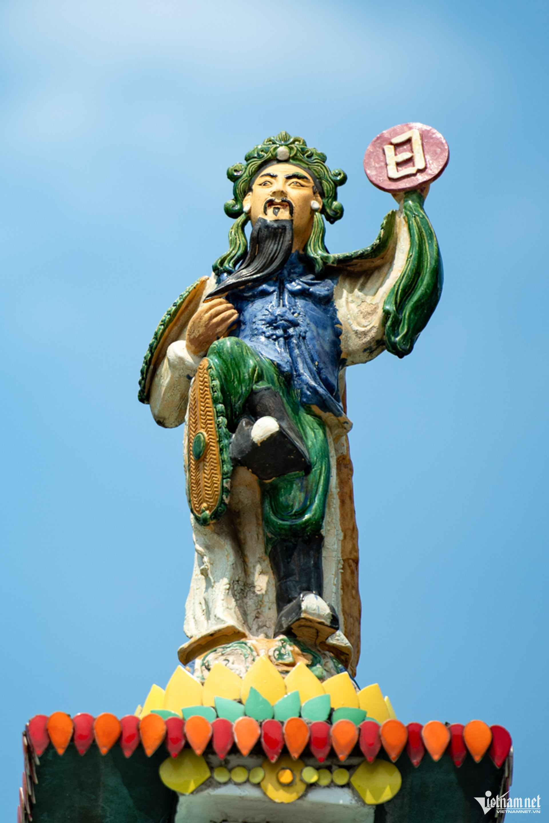 Chùa ở TPHCM có tượng ngựa Xích Thố cao hơn 2m, nhiều người đến cầu may 33 Chùa ở TPHCM có tượng ngựa Xích Thố cao hơn 2m, nhiều người đến cầu may - 13