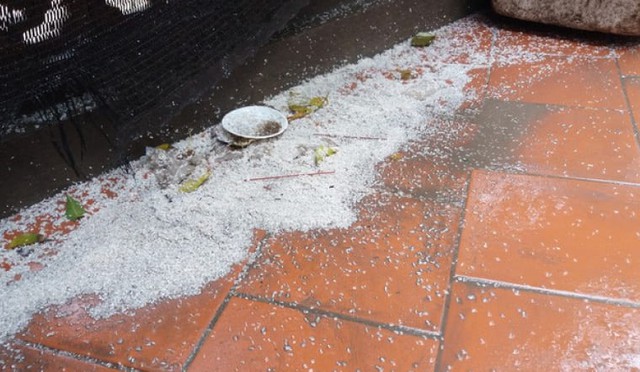 cách rắc muối trừ tà - Hinh 2