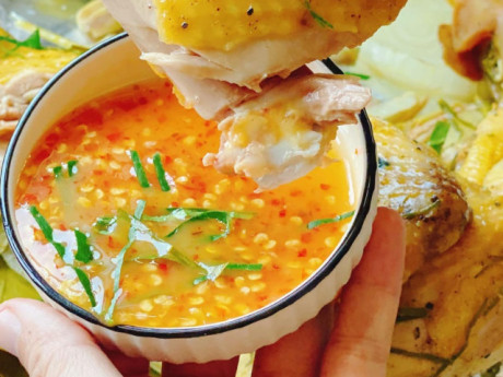 Cách làm nước chấm thịt gà luộc từ sữa đặc đơn giản mà ngon khó cưỡng