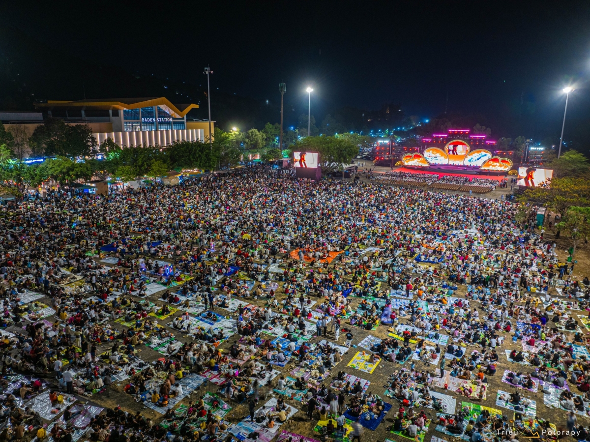 10 lễ hội từ Bắc vào Nam dịp tháng Giêng - 9