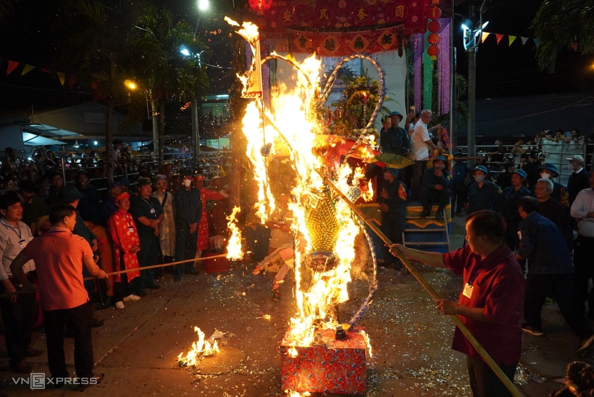 10 lễ hội từ Bắc vào Nam dịp tháng Giêng - 10