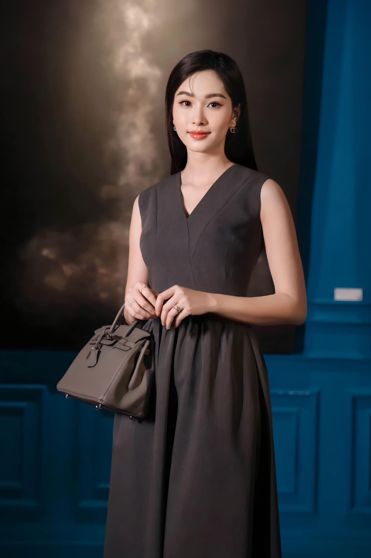 Ngoài ra, Đặng Thu Thảo còn sắm nhiều mẫu Hermes Birkin và Kelly sang trọng - được xem như biểu tượng của giới thượng lưu.