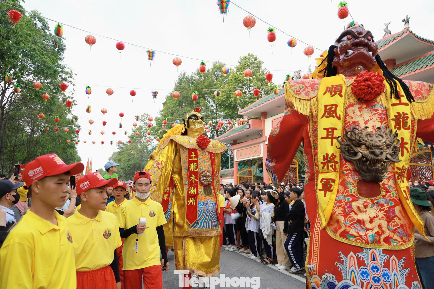 Trước đây, Lễ rước kiệu Bà Thiên Hậu diễn ra vào ngày Rằm tháng Giêng tại cơ sở 1 Miếu Bà Thiên Hậu ở phường Thủ Dầu Một.
