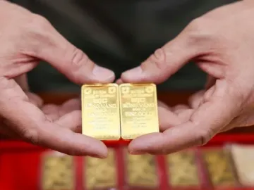 Tiền bán vàng chuyển vào tài khoản cá nhân có phải đóng thuế không?