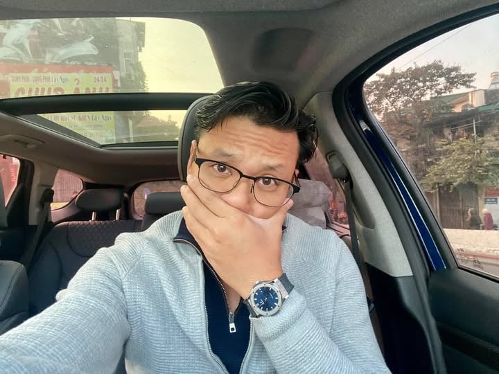 Bức ảnh đạo diễn Khải Anh được NSND Khải Hưng đăng trên trang cá nhân. Ảnh: FBNV