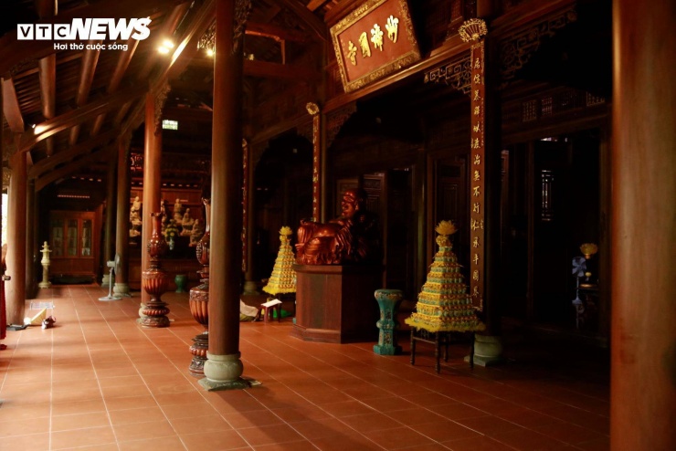 Chùa Diệu Đế cũng từng trải qua nhiều lần trùng tu. Lần trùng tu lớn gần đây nhất là vào năm 2022 khi “thần đèn” Nguyễn Văn Cư di dời Đại Hùng Bảo Điện ra khỏi vị trí cũ khoảng 19 mét nhằm bảo tồn bức Long vân khế hội.