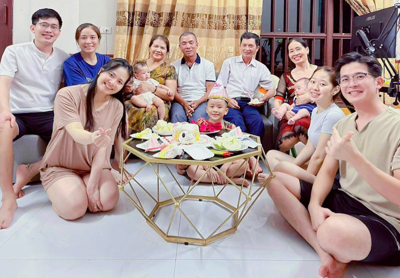 Hai bên thông gia thân thiết, hòa thuận 