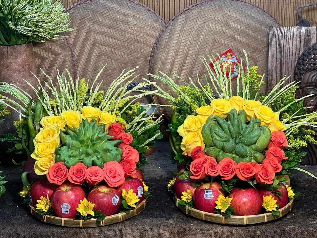 Mâm cúng Rằm tháng Giêng dâng Phật.