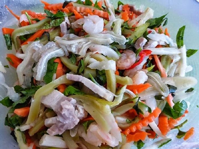 Nộm rau tiến vua tai lợn.