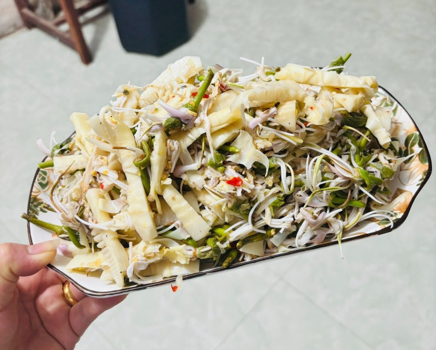 Món nộm hoa ban. Ảnh: Hải Tòng