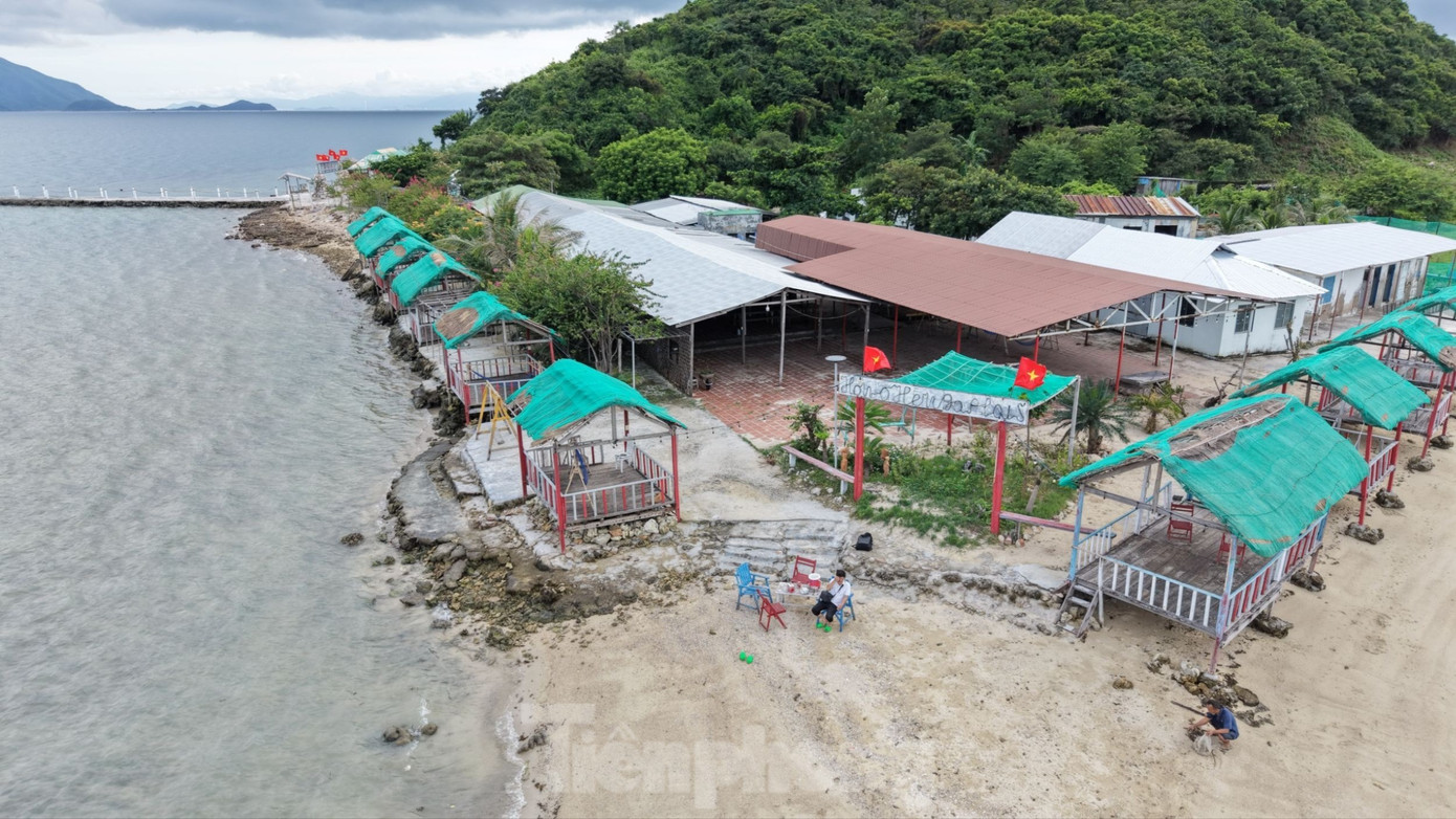 Đảo Điệp Sơn Mang Vẻ Đẹp Hoang Sơ Với Thảm Thực Vật Xanh Mướt.