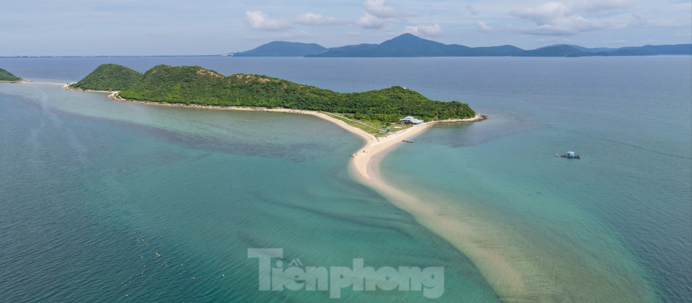 Tận Thấy Con Đường Giữa Biển Amp;#34;Độc Nhất Vô Nhịamp;#34; Ở Việt Nam - 14