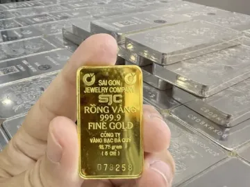 Người mua vàng bạc lỗ nặng