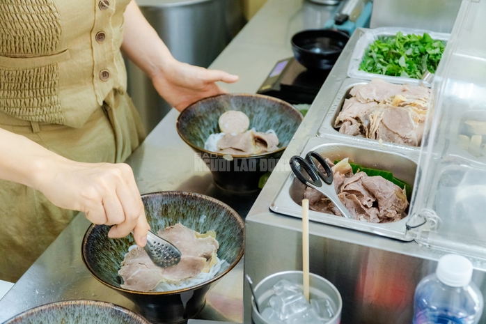 VIDEO: Quán bún bò có bảng thông báo lạ ở TPHCM - 3