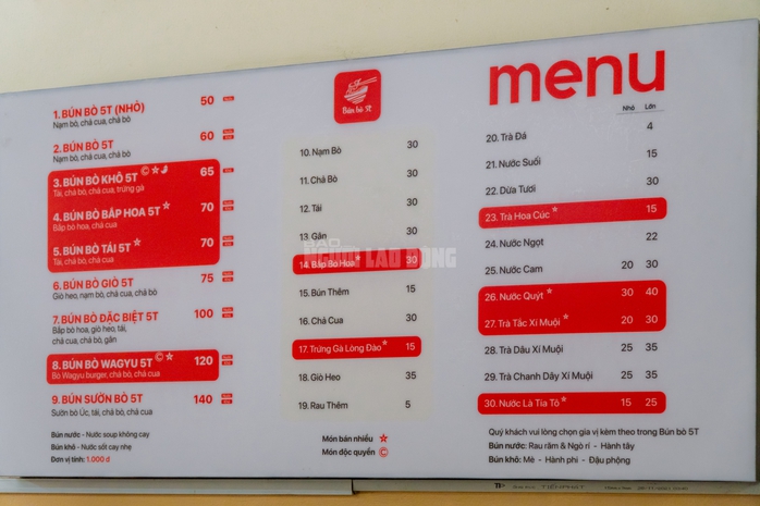 VIDEO: Quán bún bò có bảng thông báo lạ ở TPHCM - 4