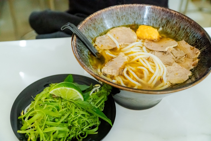 VIDEO: Quán bún bò có bảng thông báo lạ ở TPHCM - 5