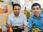 Clip Eva - VIDEO: Quán bún bò có bảng thông báo lạ ở TPHCM