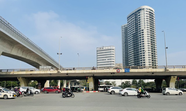 Theo dự báo thời tiết, miền Bắc nắng liên tục rồi lại mưa vào cuối tuần. Ảnh: T.H