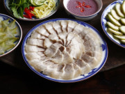 Bếp Eva - Vì sao nên để thịt 'nghỉ' sau khi luộc hoặc nướng?