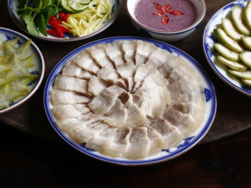 Vì sao nên để thịt 'nghỉ' sau khi luộc hoặc nướng?