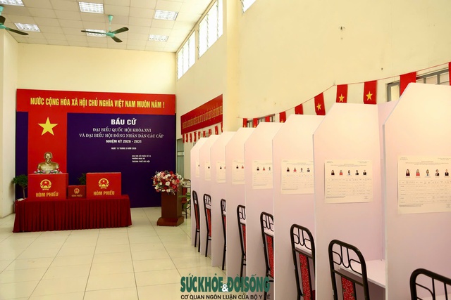 Quy trình bỏ phiếu được thực hiện chặt chẽ, bảo đảm quyền của cử tri.