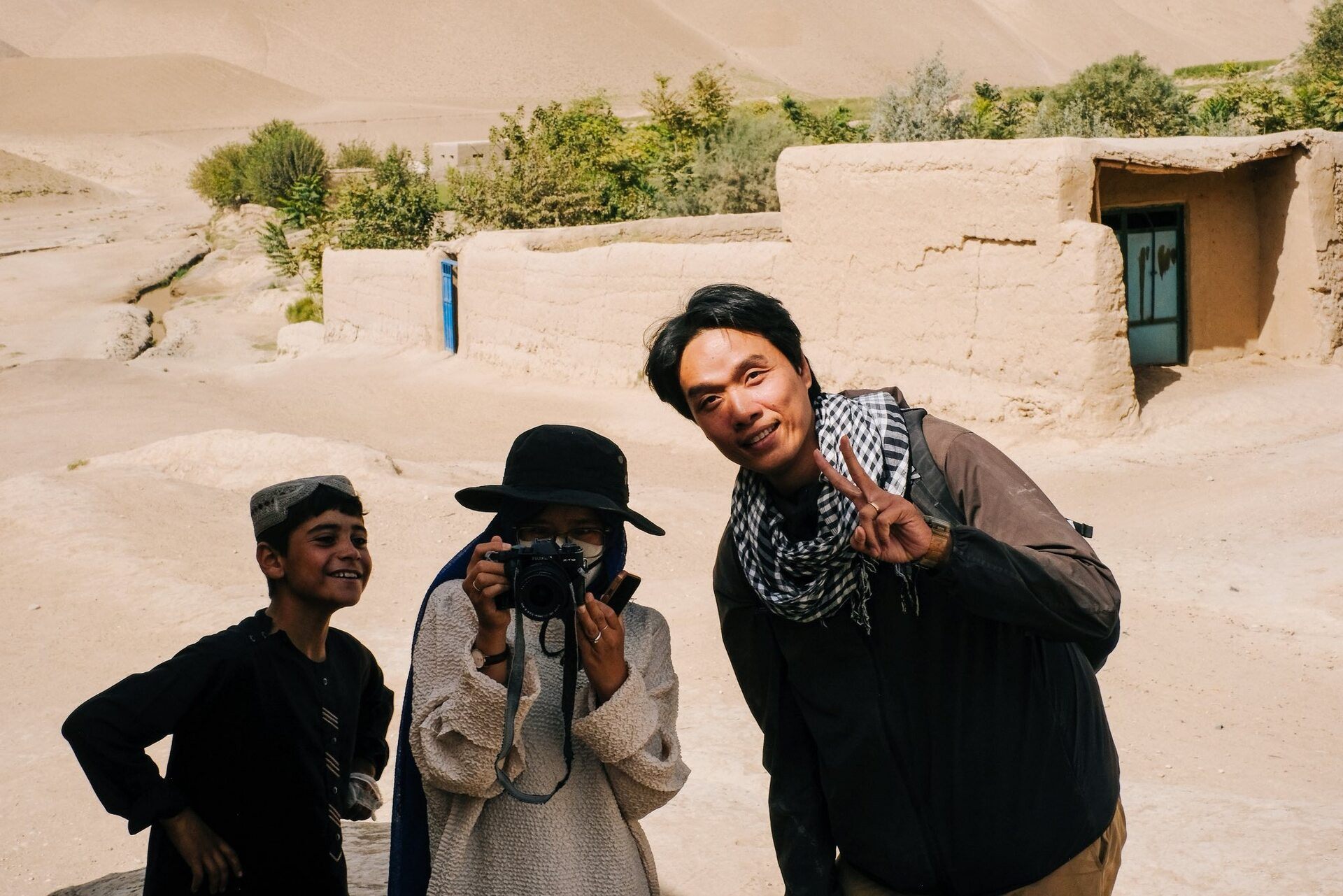 Vợ chồng ở TPHCM tiết kiệm 7 năm để cùng nhau du lịch bụi qua 14 quốc gia - 11