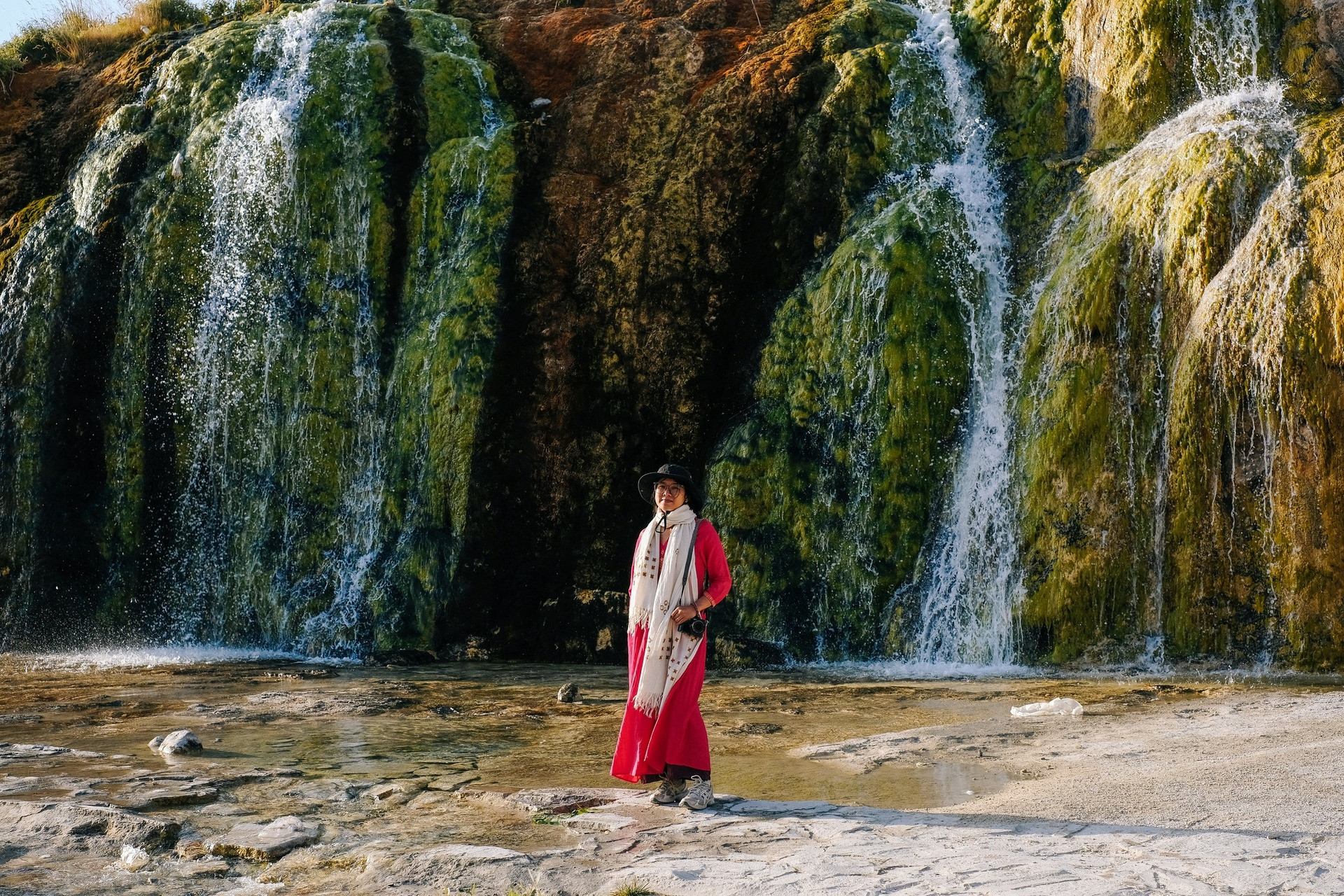 Vợ chồng ở TPHCM tiết kiệm 7 năm để cùng nhau du lịch bụi qua 14 quốc gia - 14