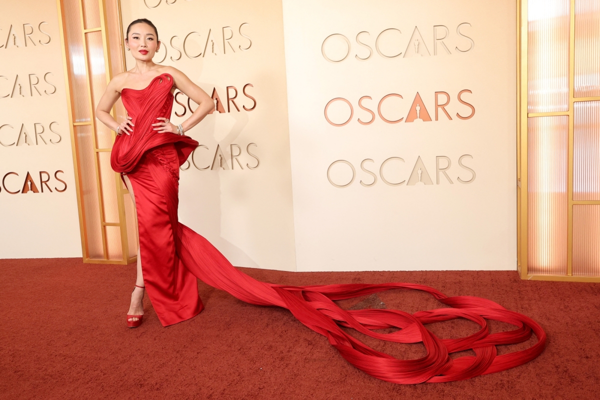 Những bộ cánh amp;#34;thảm họaamp;#34; ở Oscar 2026 - 7