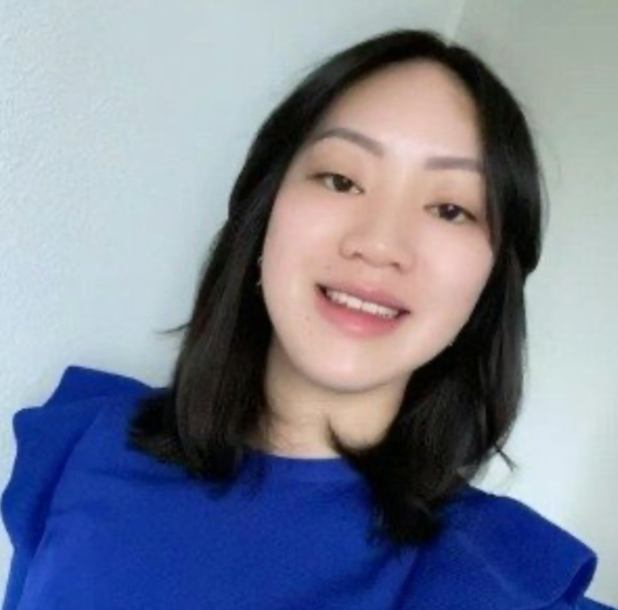 Hong Yangli, 28 tuổi bị ông nội bỏ rơi, sau đó được một gia đình Hà Lan nhận nuôi. Ảnh: Weibo