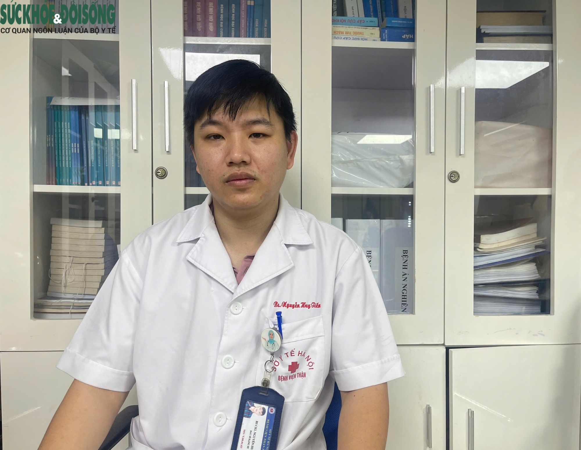 Bác sĩ Nguyễn Huy Tiến chia sẻ với phóng viên.