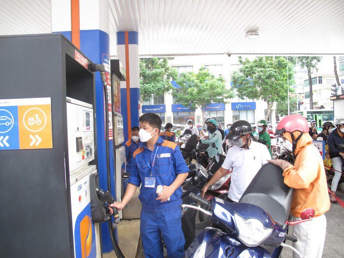 Giá xăng dầu bao giờ hạ nhiệt? - 2