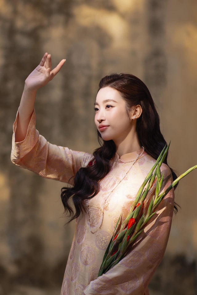 Hoa hậu Đỗ Mỹ Linh sau 10 năm thi Miss World sắc vóc thay đổi ra sao? - 6