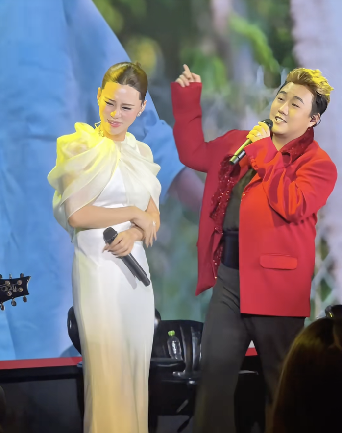 Bùi Lan Hương và Trung Quân Idol cover lại một ca khúc ngớ ngẩn - trò đùa không vui