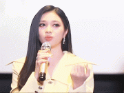 Clip Eva - Á hậu Minh Kiên nói về cảnh hôn với trai đẹp cao 1,92 m