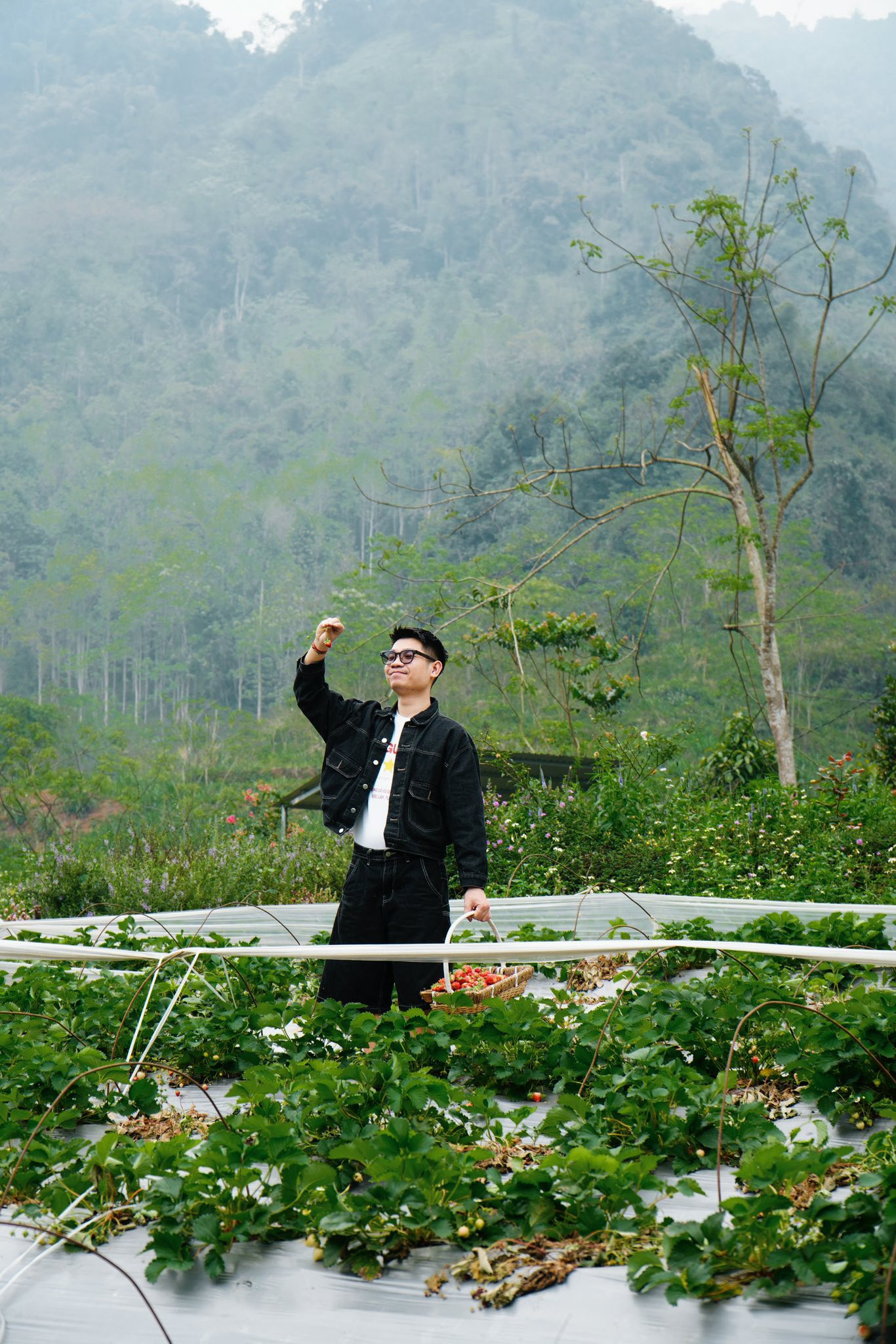 Du khách Hà Nội tới bản Luộc trải nghiệm cuộc sống thực thụ như người địa phương