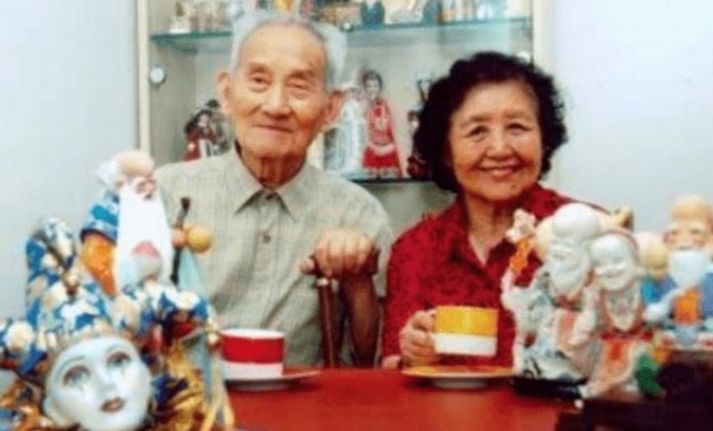 Cụ ông Qin Hanzhang và cụ bà Suo Ying