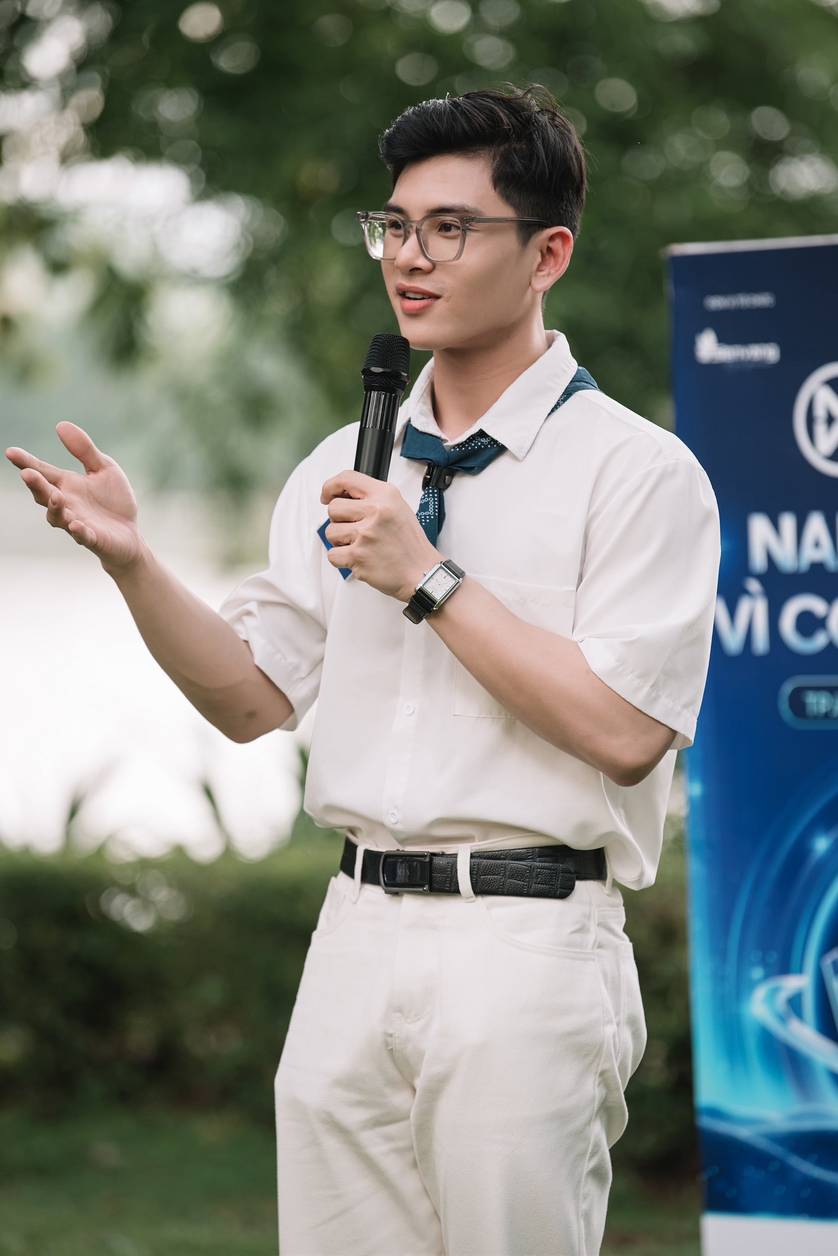 Nguyễn Hồng Hà hiện là giảng viên tiếng Anh tại Hà Nội. Ảnh: FBNV