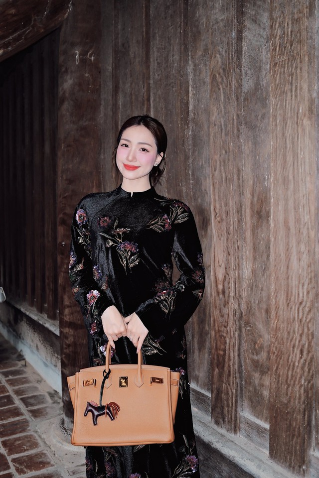 Hòa Minzy với hành trình làm mẹ đơn thân ý nghĩa và nhiều thông điệp tích cực.